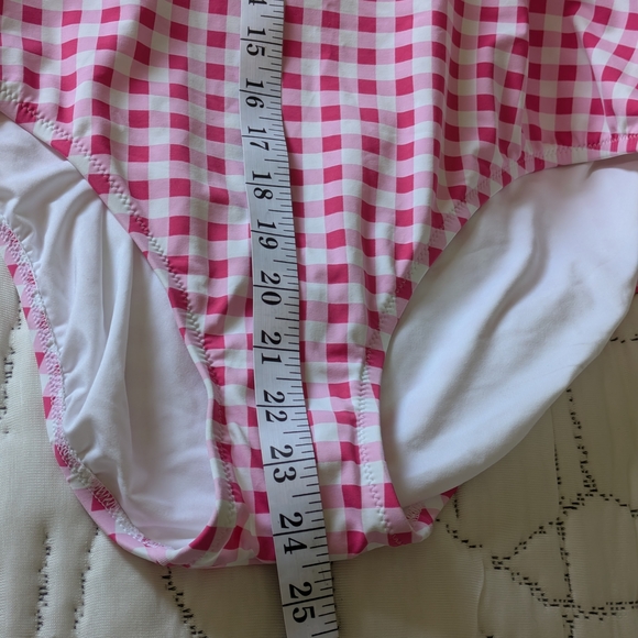 Lands' End Pink Checkered Women's One Piece Swimsuit Sz 22 - Picture 4 of 9